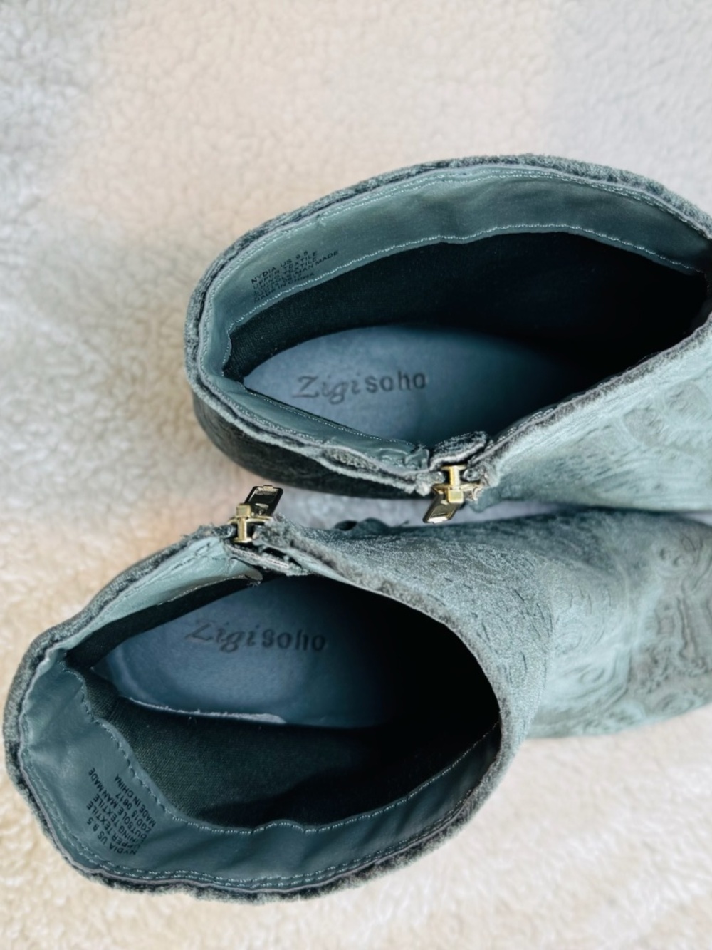 Zigi Soho Nydia Ankle Booties Womens Size 9.5 Velvet Green Gray Coquette - Picture 3 of 12